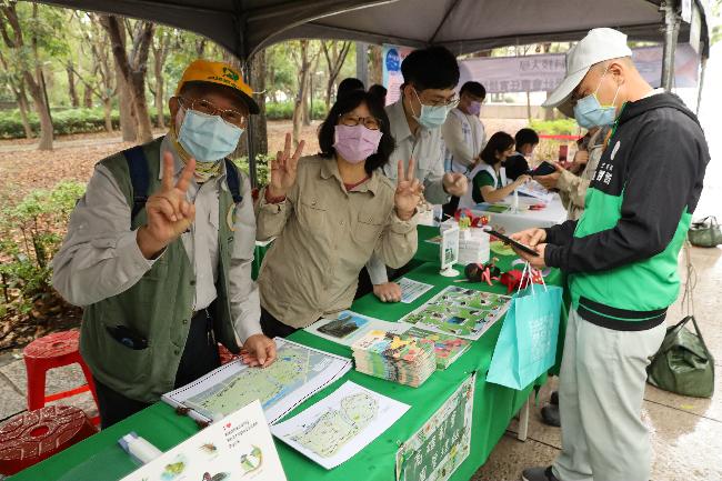 參與的夥伴用心規劃精彩的活動，與現場民眾一同分享濕地的重要性。